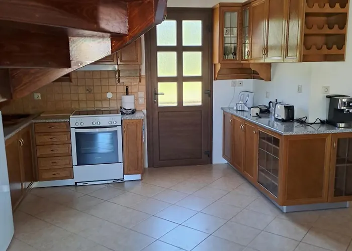 Holiday home παραδοσιακη λαζαρατα