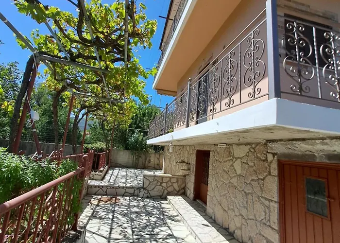 παραδοσιακη λαζαρατα Holiday home *