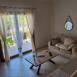 Hébergement de vacances παραδοσιακη λαζαρατα *