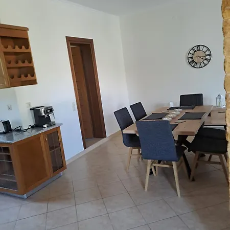 παραδοσιακη λαζαρατα Holiday home *