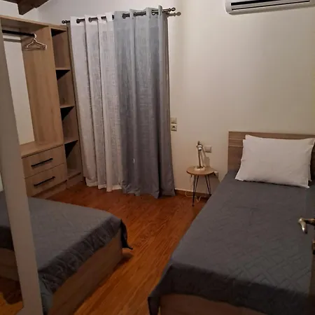 παραδοσιακη λαζαρατα Holiday home Lazarata