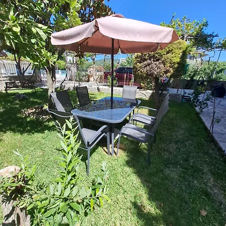 Holiday home παραδοσιακη λαζαρατα