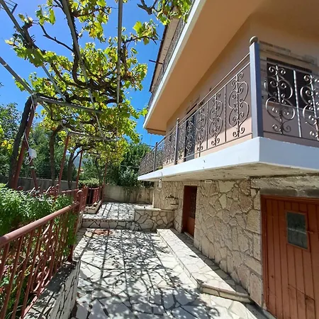 παραδοσιακη λαζαρατα Holiday home *
